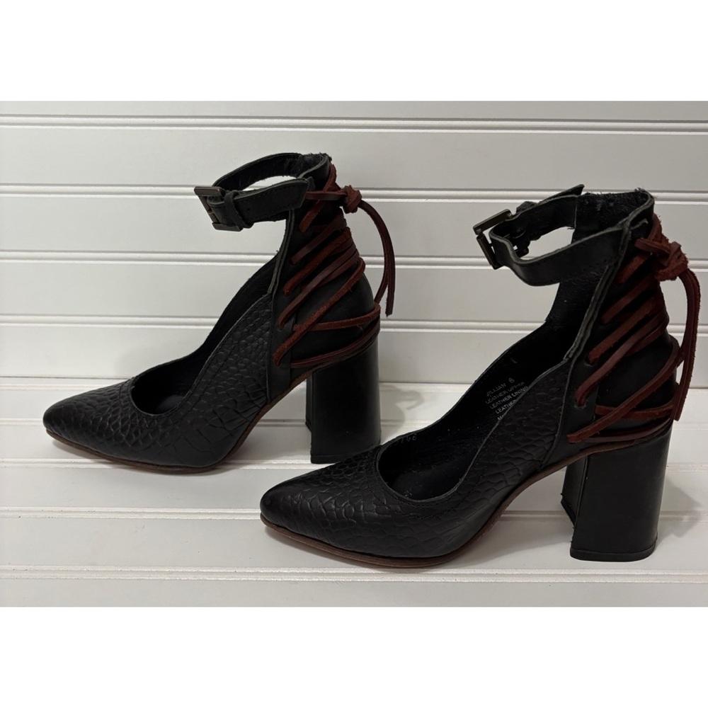 FreeBird Jillian Black Leather Wrap Around Ankle Pump Bootie Heels Shoes Size 6 - Picture 4 of 9